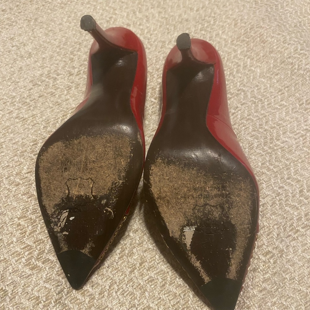 Stuart Weitzman Pointy Closed Toe Pumps With Gold… - image 5